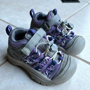 Keen hiking shoes toddler 8